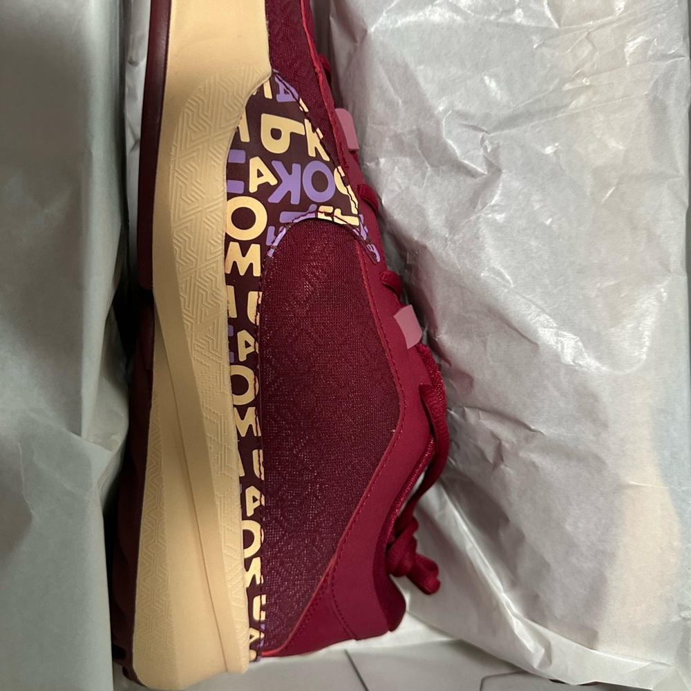 Nike zoom freak 5 Maroon and Cream Athletic Shoes